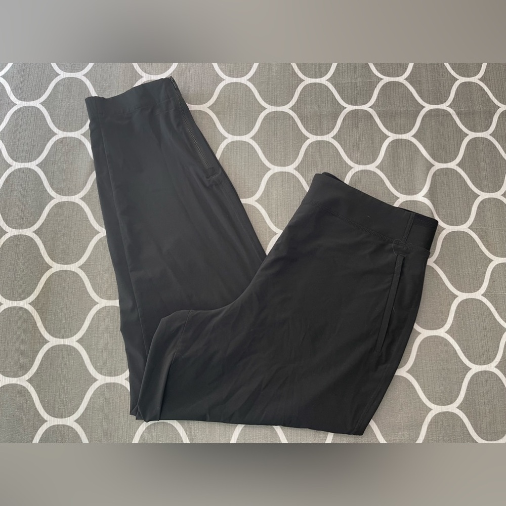 Athleta Lightweight zipper at hem comfy black joggers - Picture 2 of 8